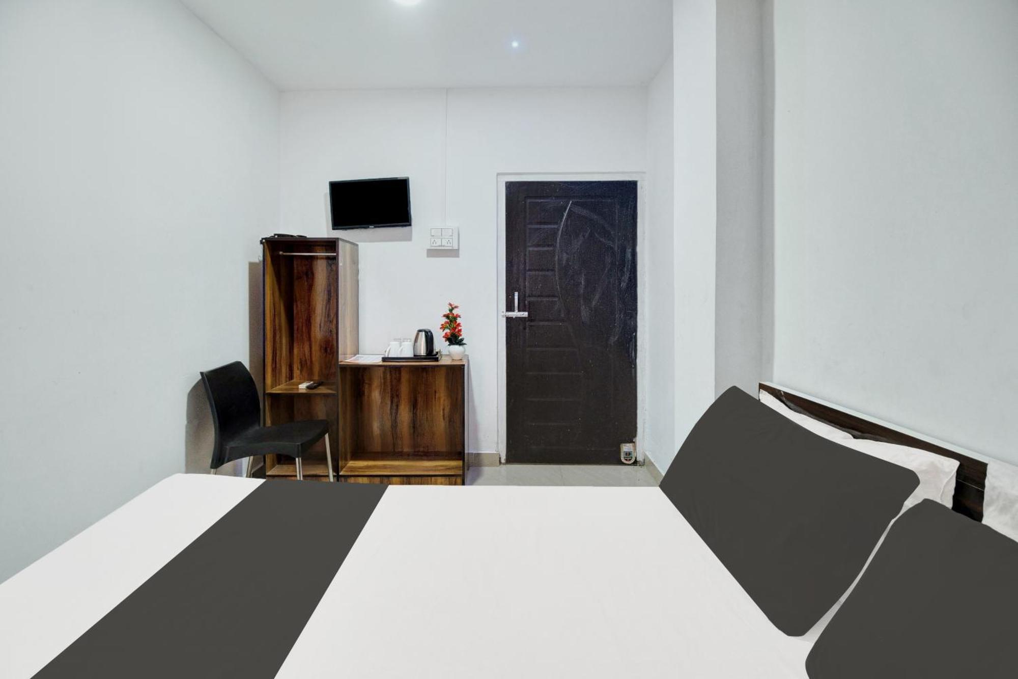 Hotel O Royal Regency, Pathsala Dalaigaon Екстер'єр фото
